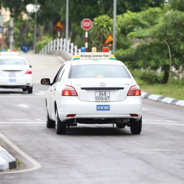HỌC LÁI XE HẠNG B TỰ ĐỘNG 